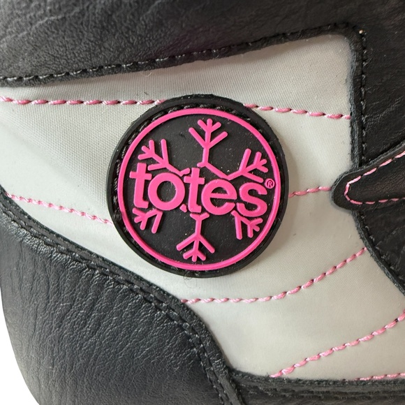 NWT Totes Girls Thermolite Beaver Black Pink Winter Snow Boots Size 1 Slip-On - Picture 11 of 15